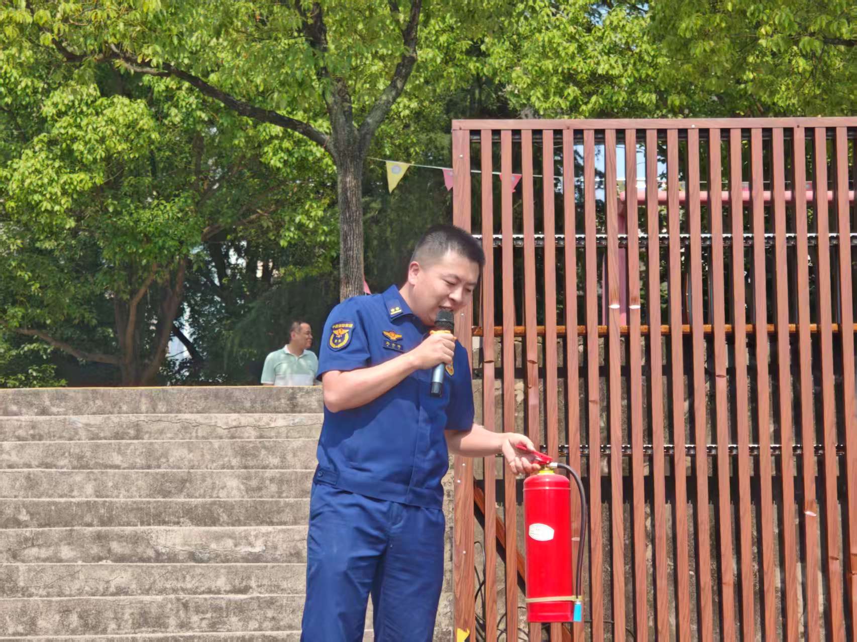 图片关键词